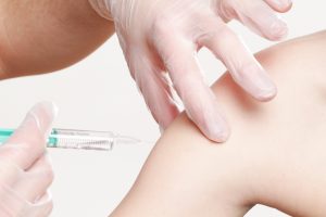 Vaccin contre la Covid-19 : mort d'un participant à un essai clinique