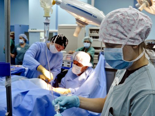 Transplantation d’utérus robotisée : naissance en Suède