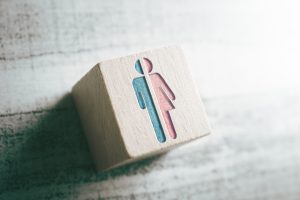Thérapies de conversion : le Sénat vote le texte sans supprimer la notion d’« identité de genre »