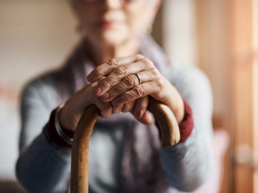 Une proposition de loi pour « vieillir dans la dignité »