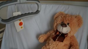Canada : des soins palliatifs pédiatriques à améliorer au lieu de proposer l’« aide médicale à mourir »